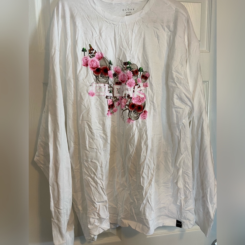 Cloak Longsleeve T-shirt 3XL Flowers, Fungi, and Skulls